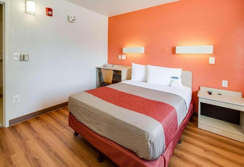 Motel 6lenexa, Ks  Kansas City Southwest