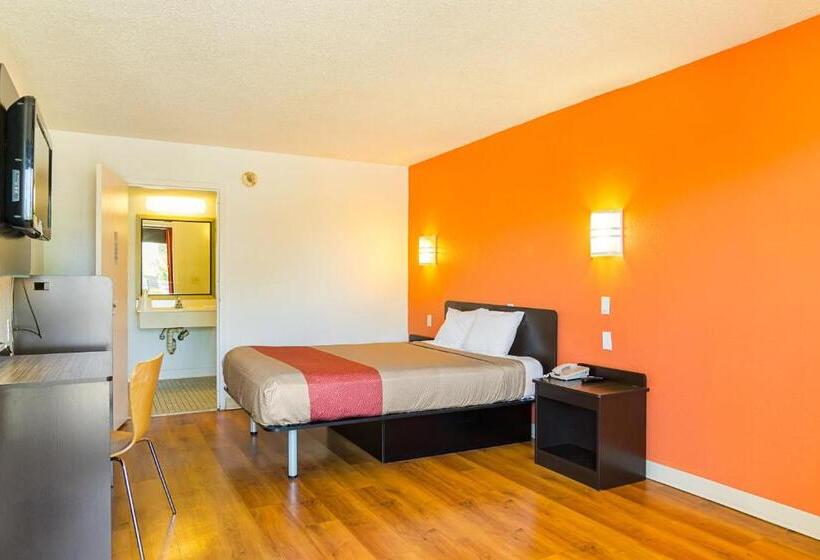 Motel 6little Rock, Ar  West