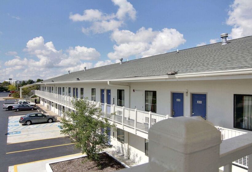 Motel 6middleburg Heights, Oh  Cleveland