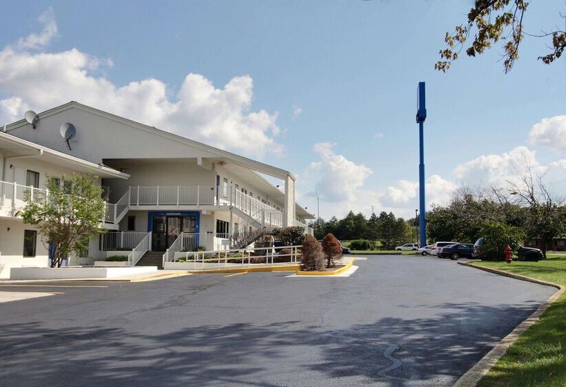 Motel 6middleburg Heights, Oh  Cleveland