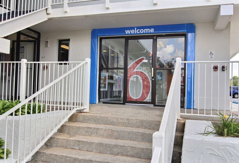 Motel 6middleburg Heights, Oh  Cleveland