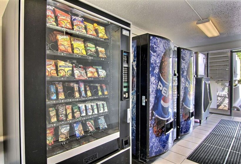 Motel 6middleburg Heights, Oh  Cleveland