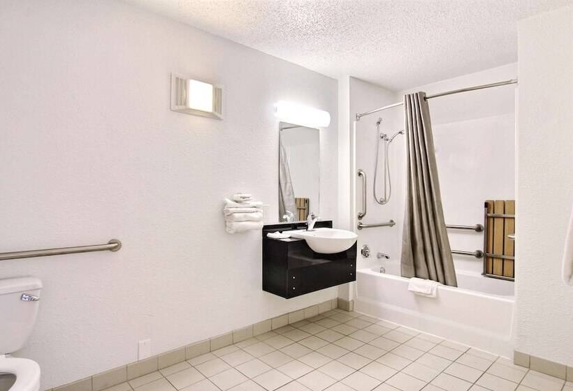 Motel 6middleburg Heights, Oh  Cleveland