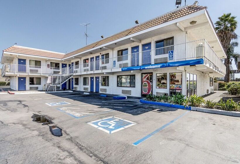 Мотель Park Inn By Radisson, Modesto