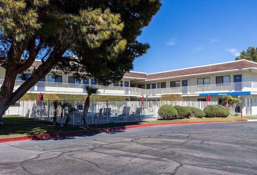 Motel 6 Mojave, Ca