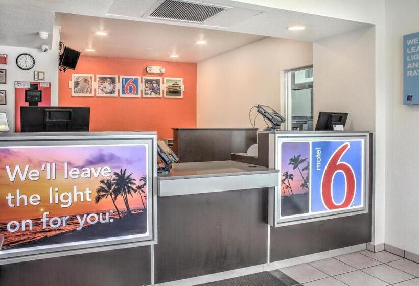 Motel 6 Mojave, Ca