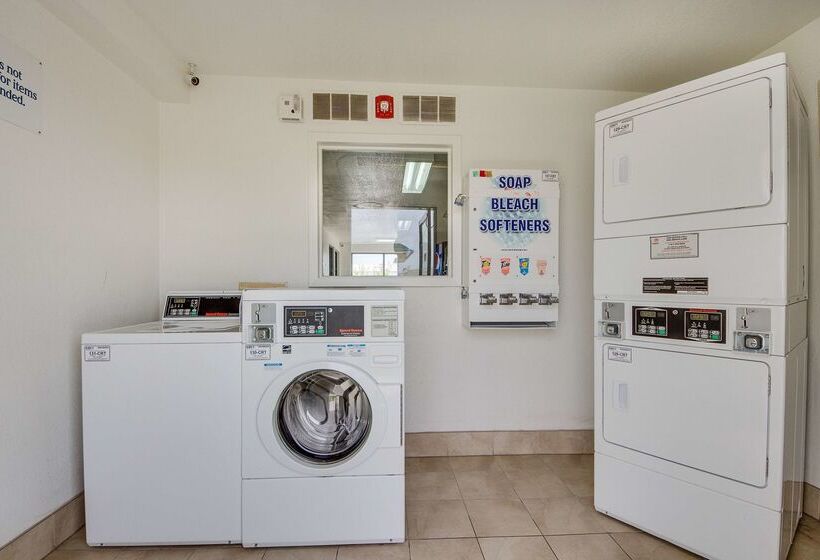 מוטל Avera Suites