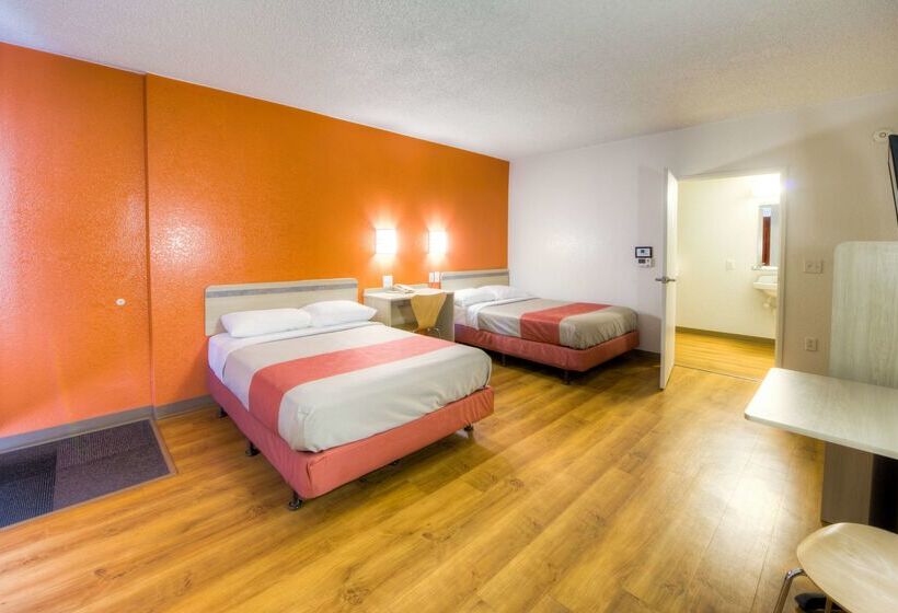 Motel 6niantic, Ct  New London