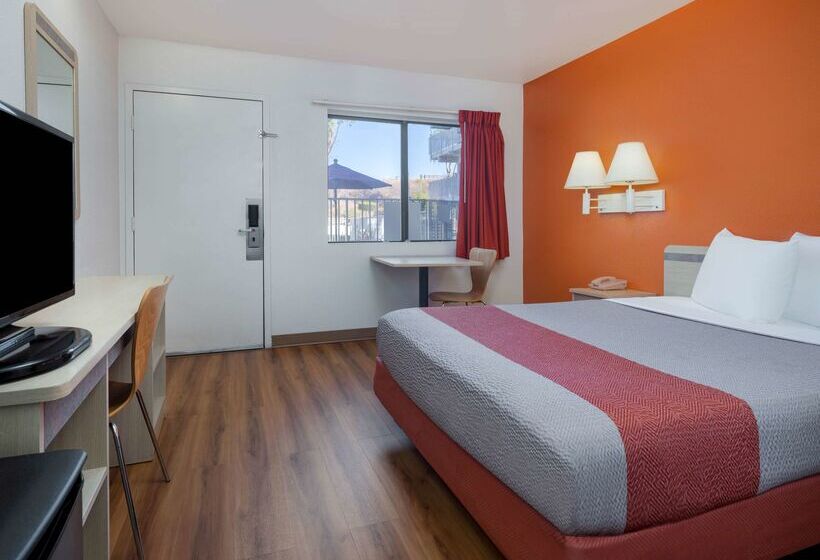 Motel 6oceanside, Ca