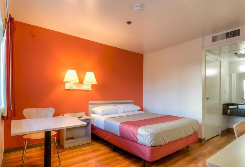 Motel 6oceanside, Ca