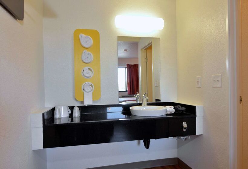 Motel 6palm Desert, Ca  Palm Springs Area