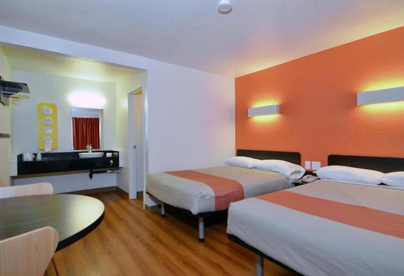 Motel 6palm Desert, Ca  Palm Springs Area