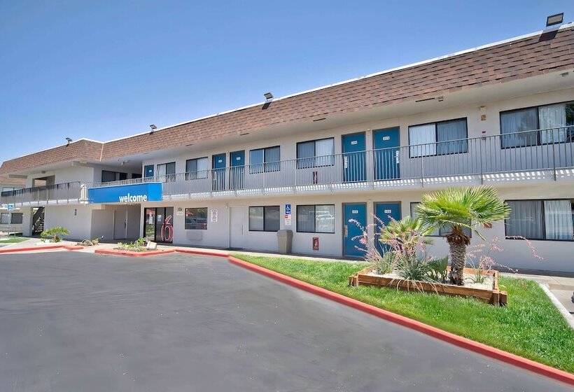 Motel 6palmdale, Ca