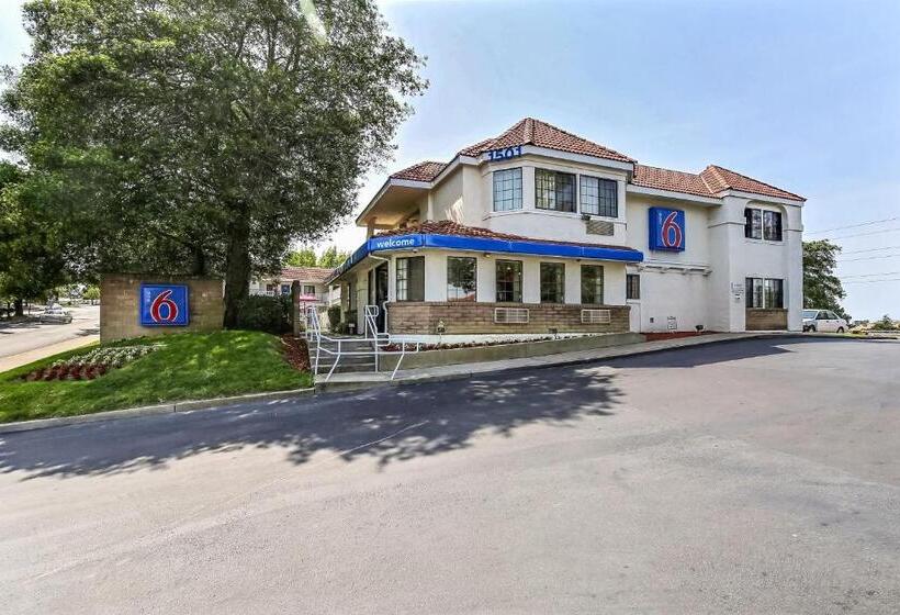 Motel 6pinole, Ca