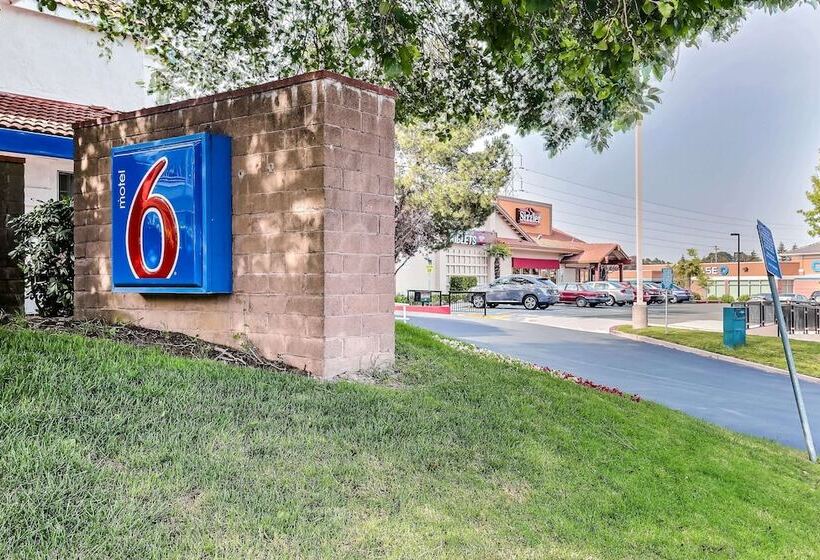Motel 6pinole, Ca