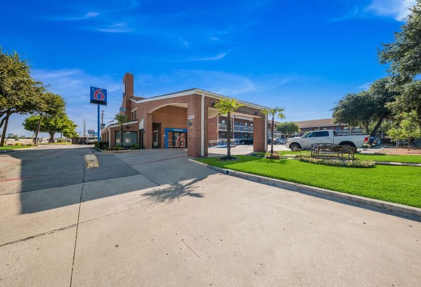 Motel 6plano, Tx  Plano Northeast