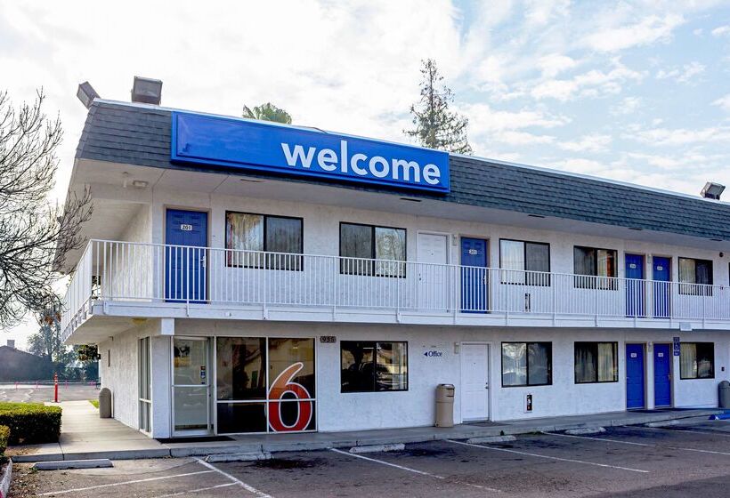 Motel 6porterville, Ca