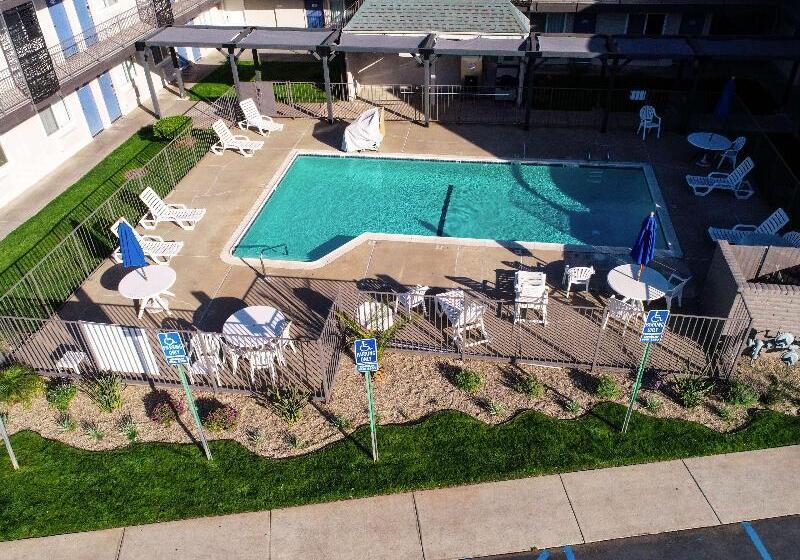 Motel 6sacramento, Ca Central