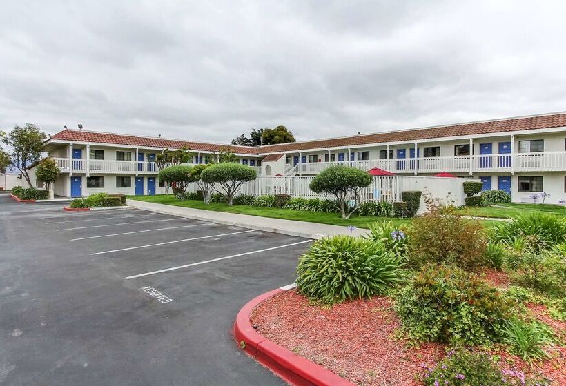Motel 6salinas, Ca  North Monterey Area