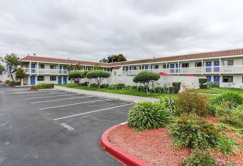 Motel 6salinas, Ca  North Monterey Area