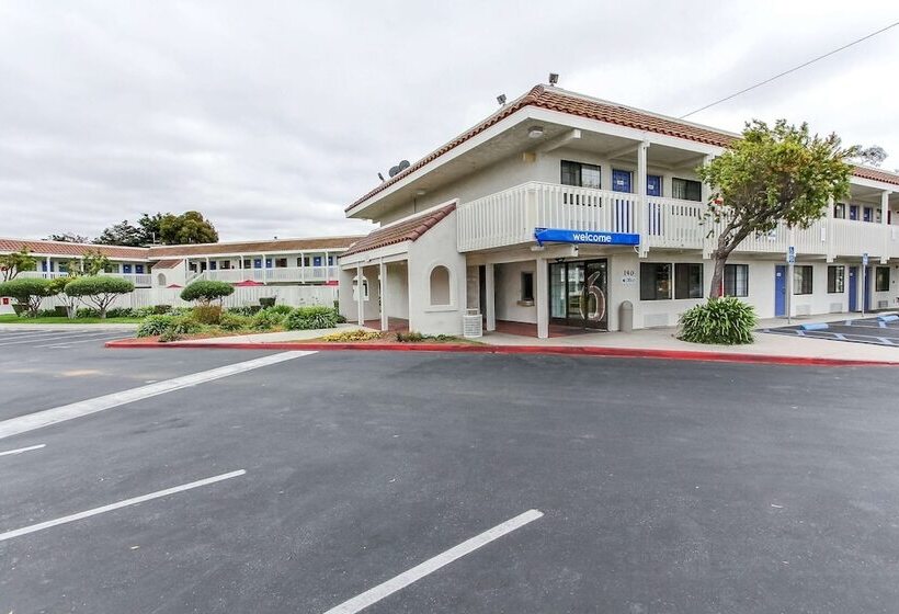 Motel 6salinas, Ca  North Monterey Area