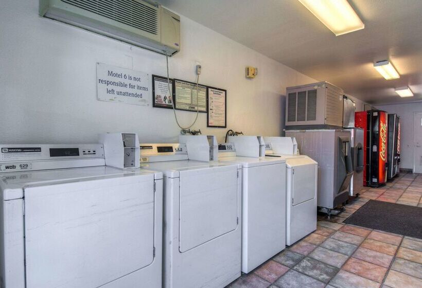 Motel 6san Dimas, Ca  Los Angeles