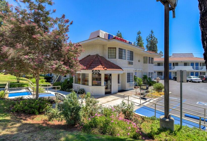 Motel 6san Dimas, Ca  Los Angeles