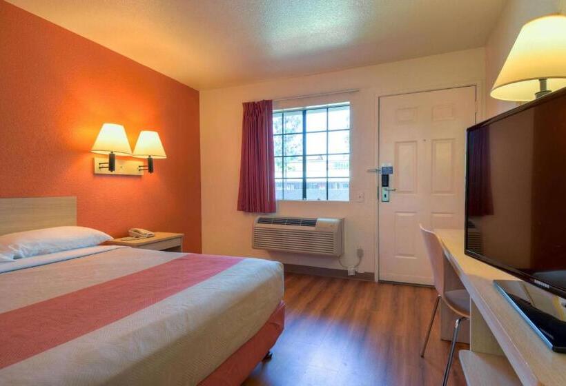 Motel 6san Dimas, Ca  Los Angeles