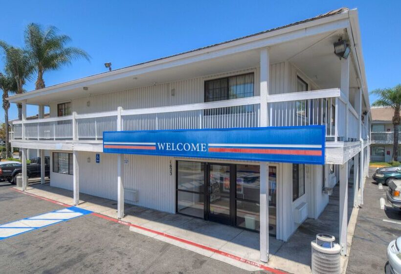 Motel 6 Santa Ana, Ca