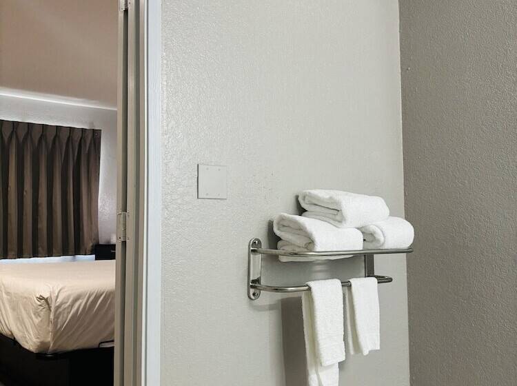 Motel 6 Santa Ana, Ca