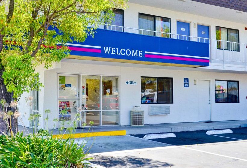 Motel 6santa Nella, Ca Los Banos Interstate 5