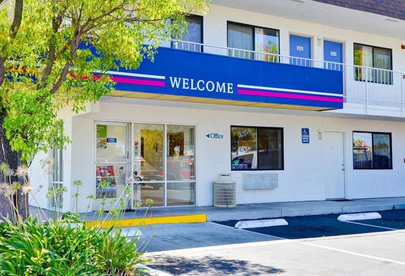 Motel 6santa Nella, Ca Los Banos Interstate 5