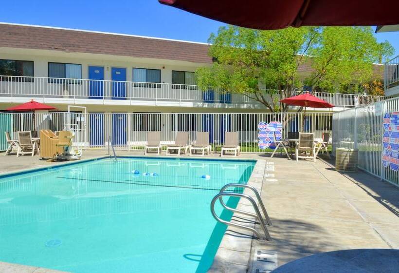 Motel 6santa Nella, Ca Los Banos Interstate 5