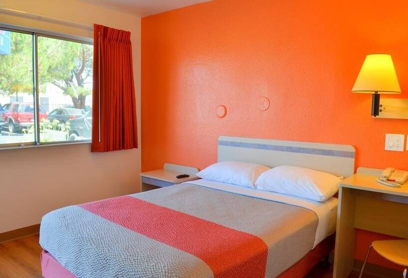 Motel 6santa Nella, Ca Los Banos Interstate 5