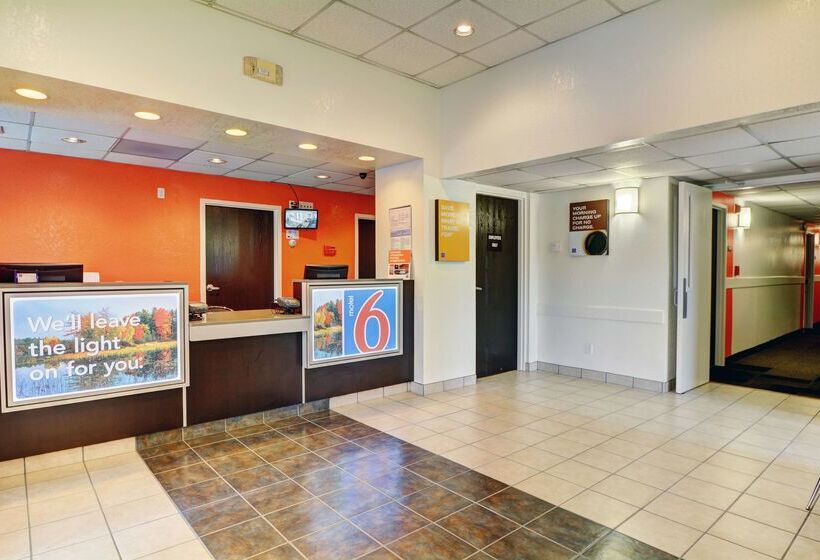 Motel 6seekonk, Ma Providence East