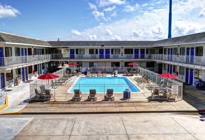 Motel 6slidell, La  New Orleans