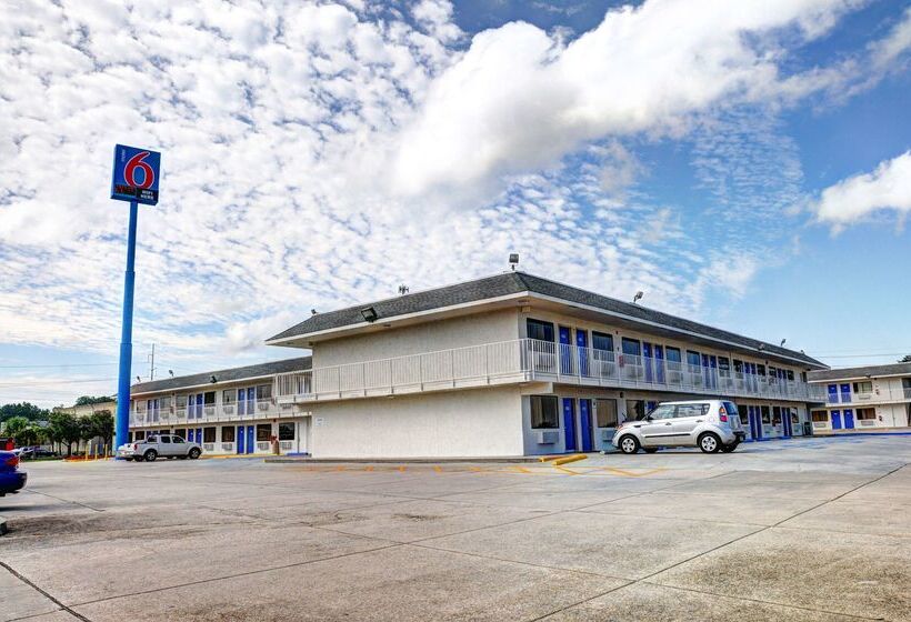 Motel 6slidell, La  New Orleans
