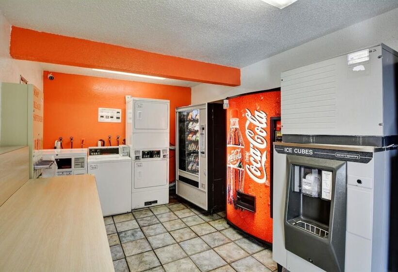 Motel 6southington, Ct  Hartford