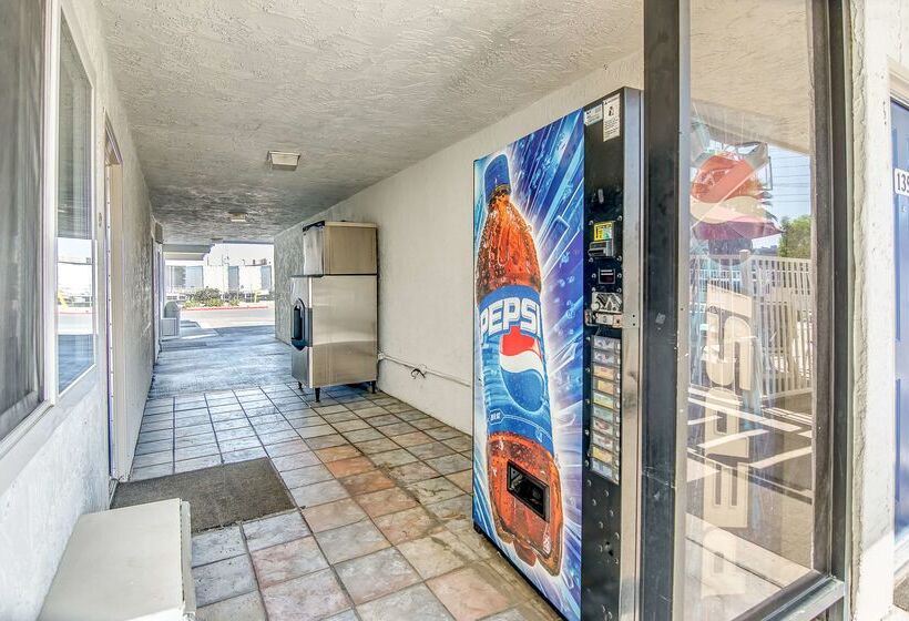 Motel 6stockton, Ca  Charter Way West