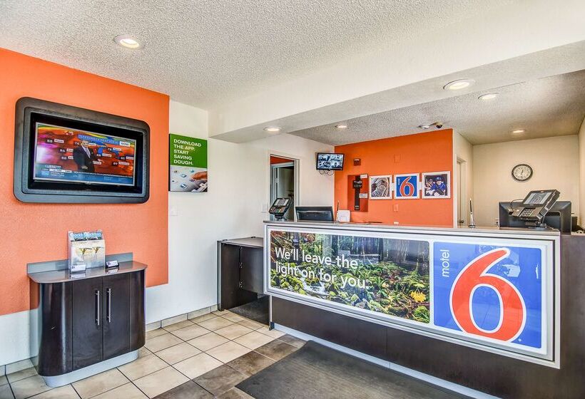 Motel 6stockton, Ca  Charter Way West