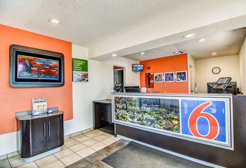 Motel 6stockton, Ca  Charter Way West