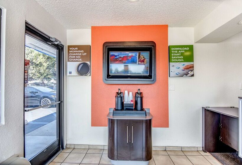 Motel 6stockton, Ca  Charter Way West