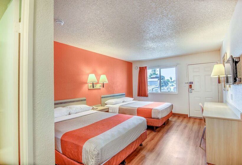 Motel 6stockton, Ca  Charter Way West