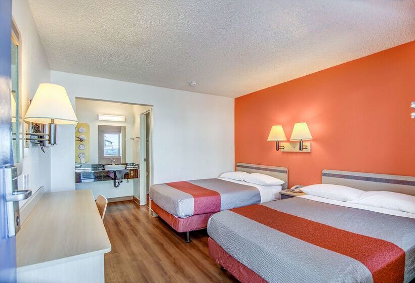 Motel 6stockton, Ca  Charter Way West