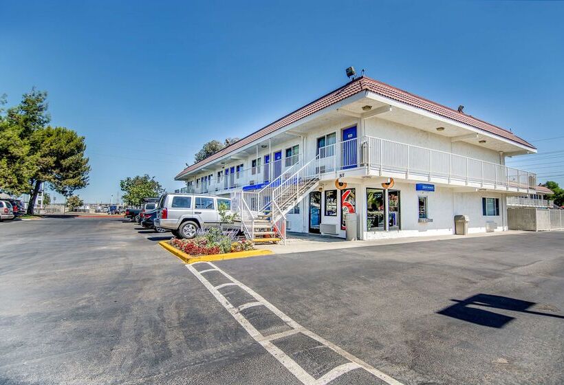 Motel 6stockton, Ca  Charter Way West