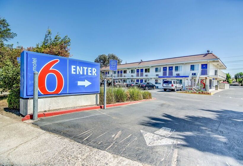 Motel 6stockton, Ca  Charter Way West