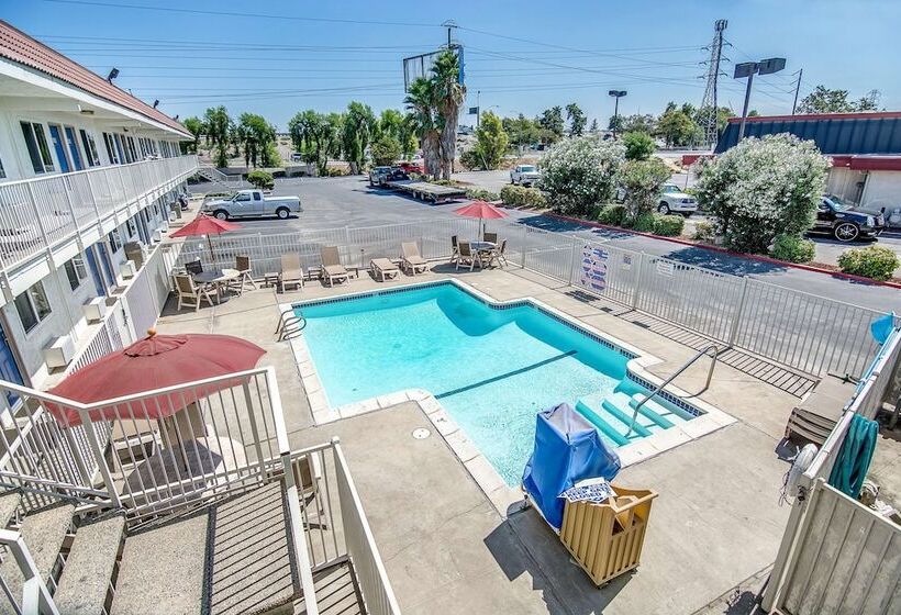 Motel 6stockton, Ca  Charter Way West