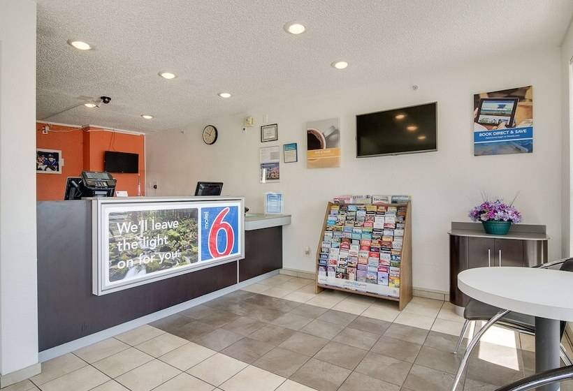 Motel 6tacoma, Wa  South