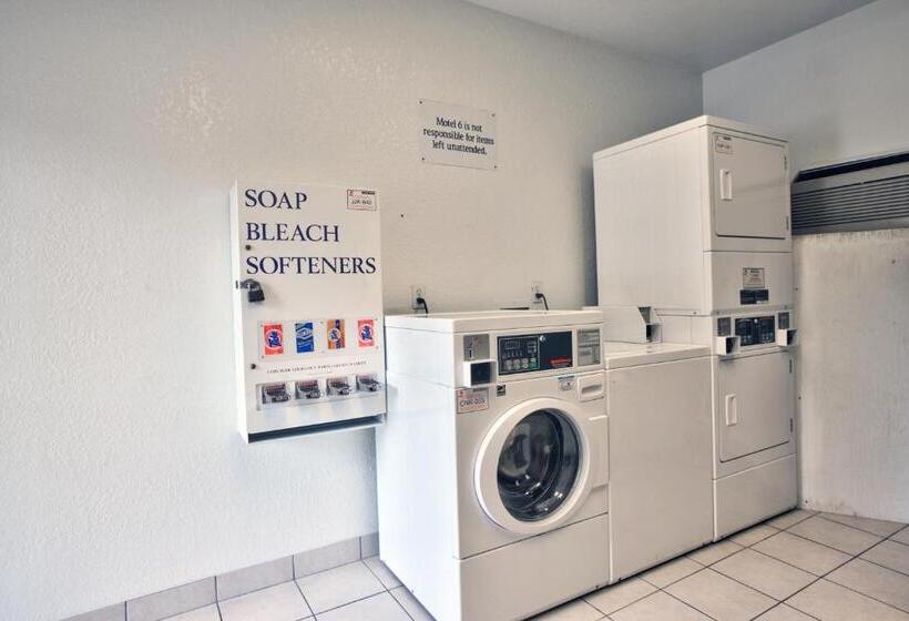 Motel 6tallahassee, Fl  Downtown