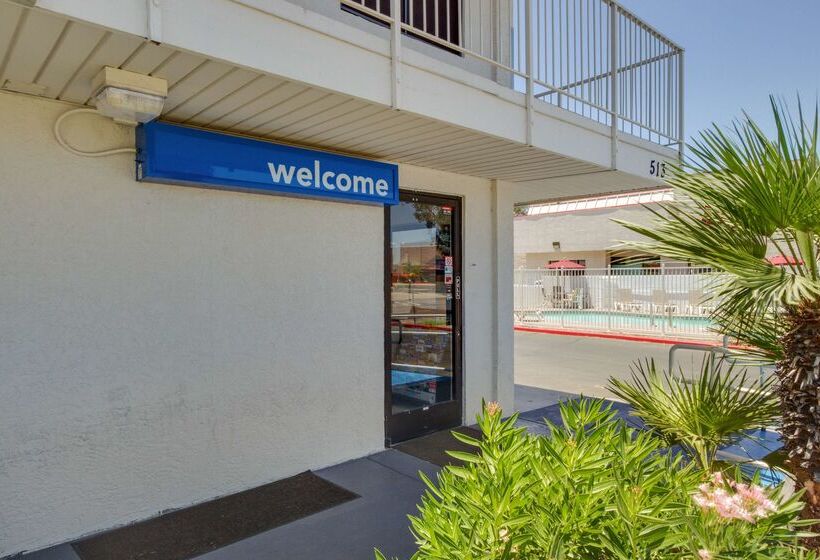 Motel 6tempe, Az  Broadway  Asu